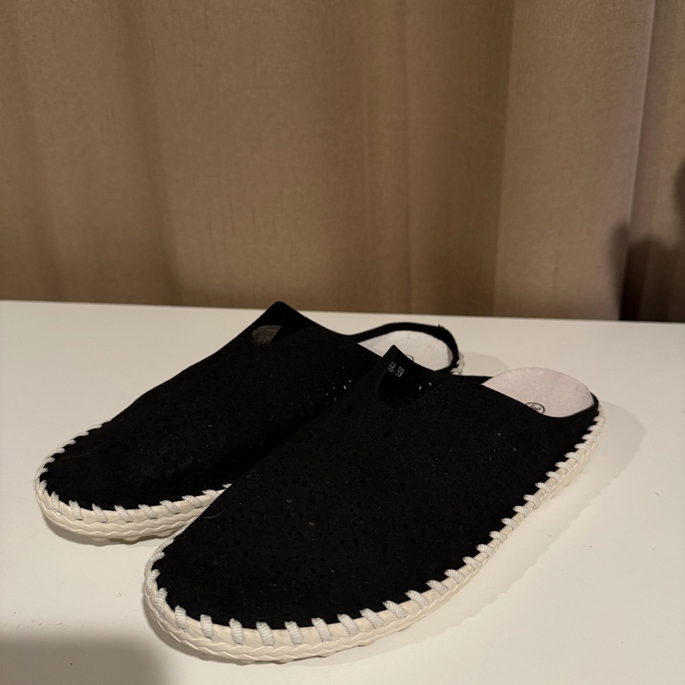 Bernie Mev New York Black Perforated Slip On Mules Size 39 Euro 8.5 US
